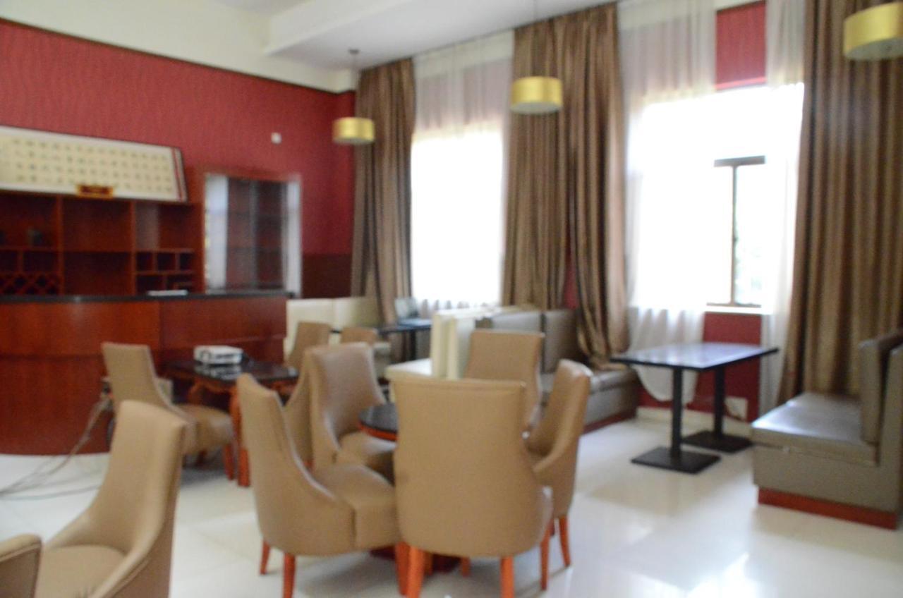 Soluxe Club International Hotel Nairobi Eksteriør bilde